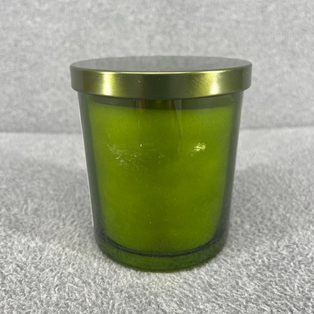 Leoben‎ Company Tomato Garden Candle 9oz Green Jar Grapefruit Moss Geranium New